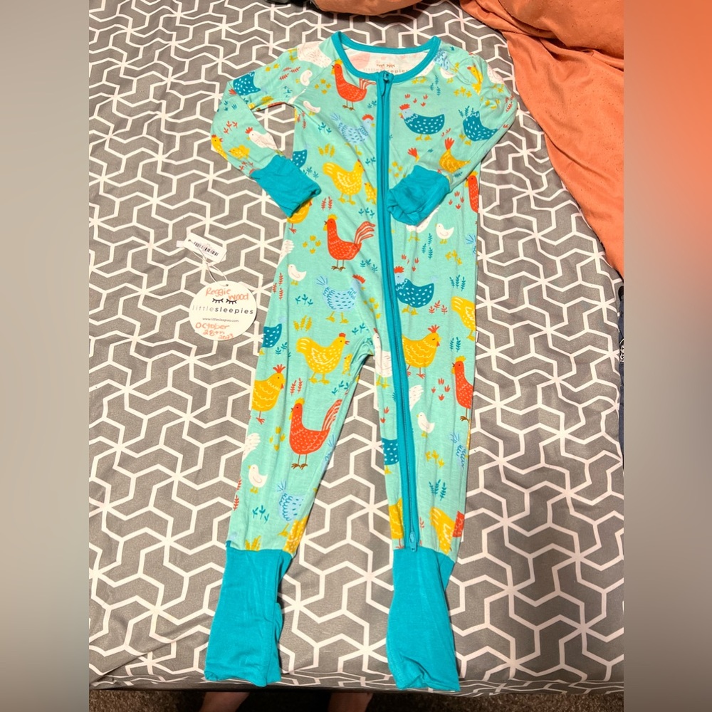 Cozy coop little sleepies